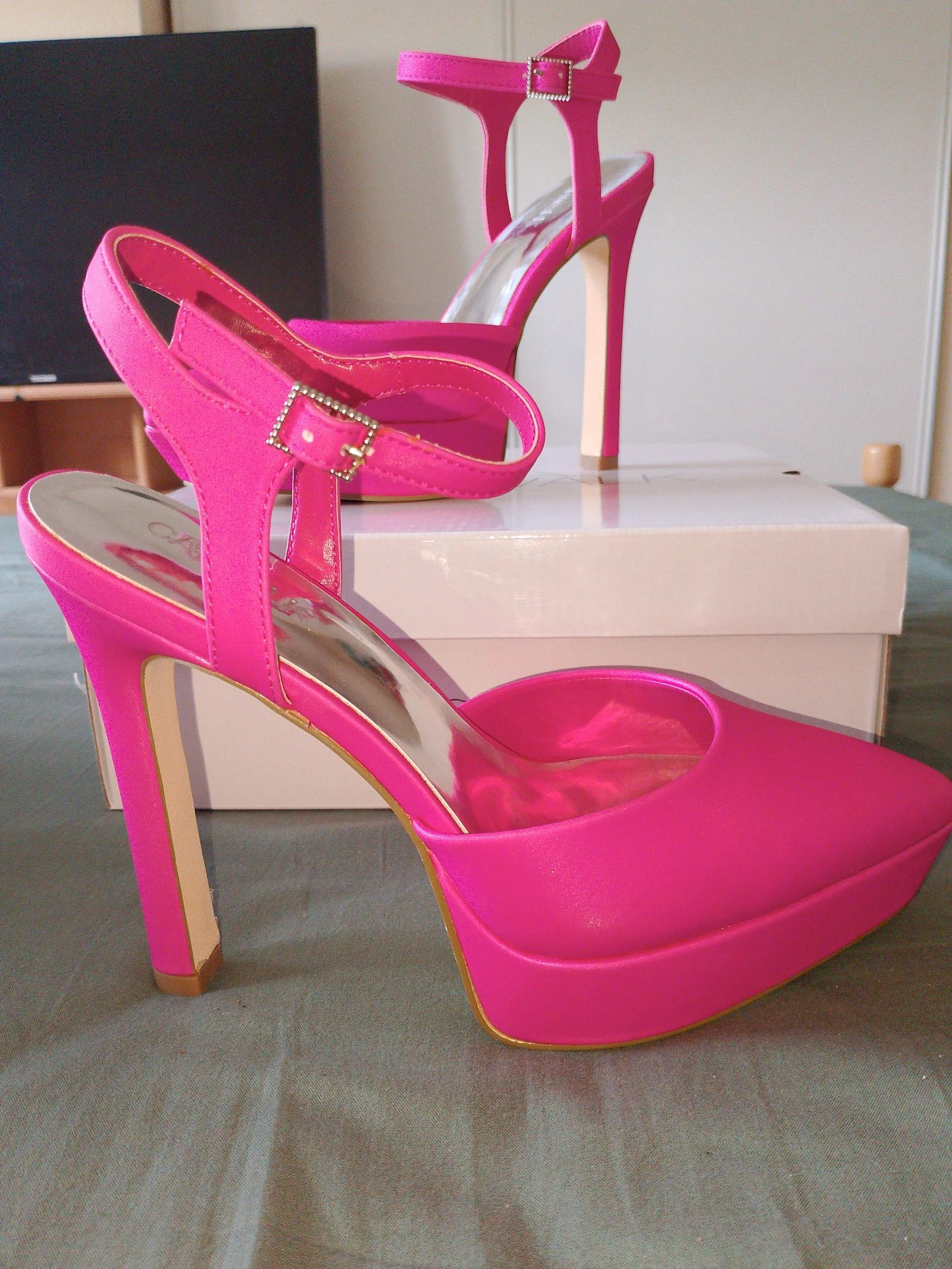 👠 Beautiful fuchsia platform Catwalk pumps (Size 38) – photo 6